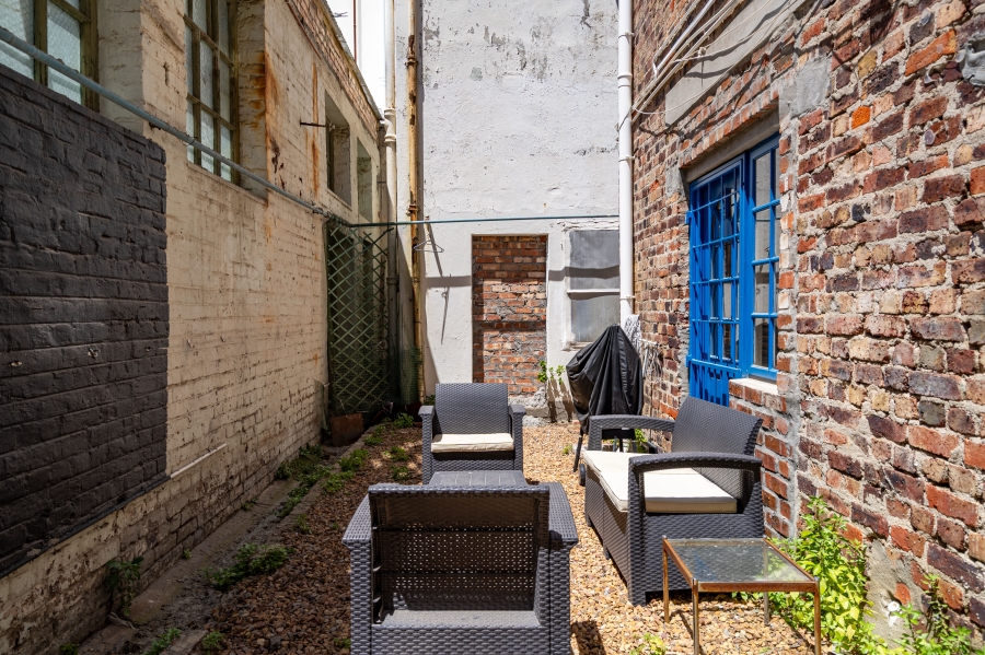 2 Bedroom Property for Sale in Gardens Western Cape